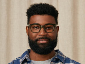 Model is wearing The GROBER in size 48 in Pine