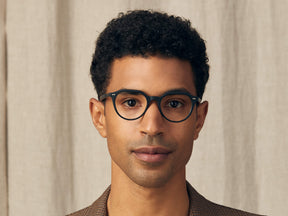 Model is wearing The KITZEL in size 47 in Matte Black