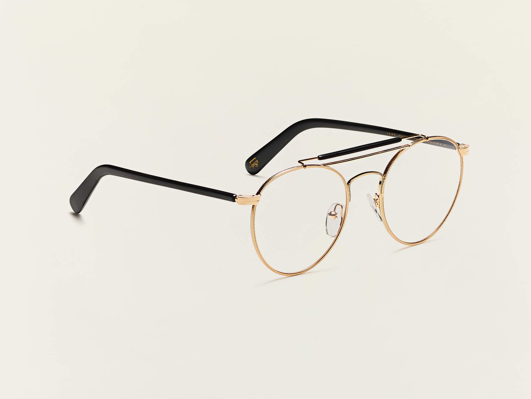 LAZER باللون Gold/Matte Black