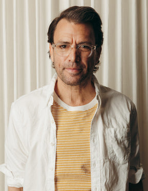 Model is wearing The LEMTOSH-TT-SE in size 46 in Crystal/Gold