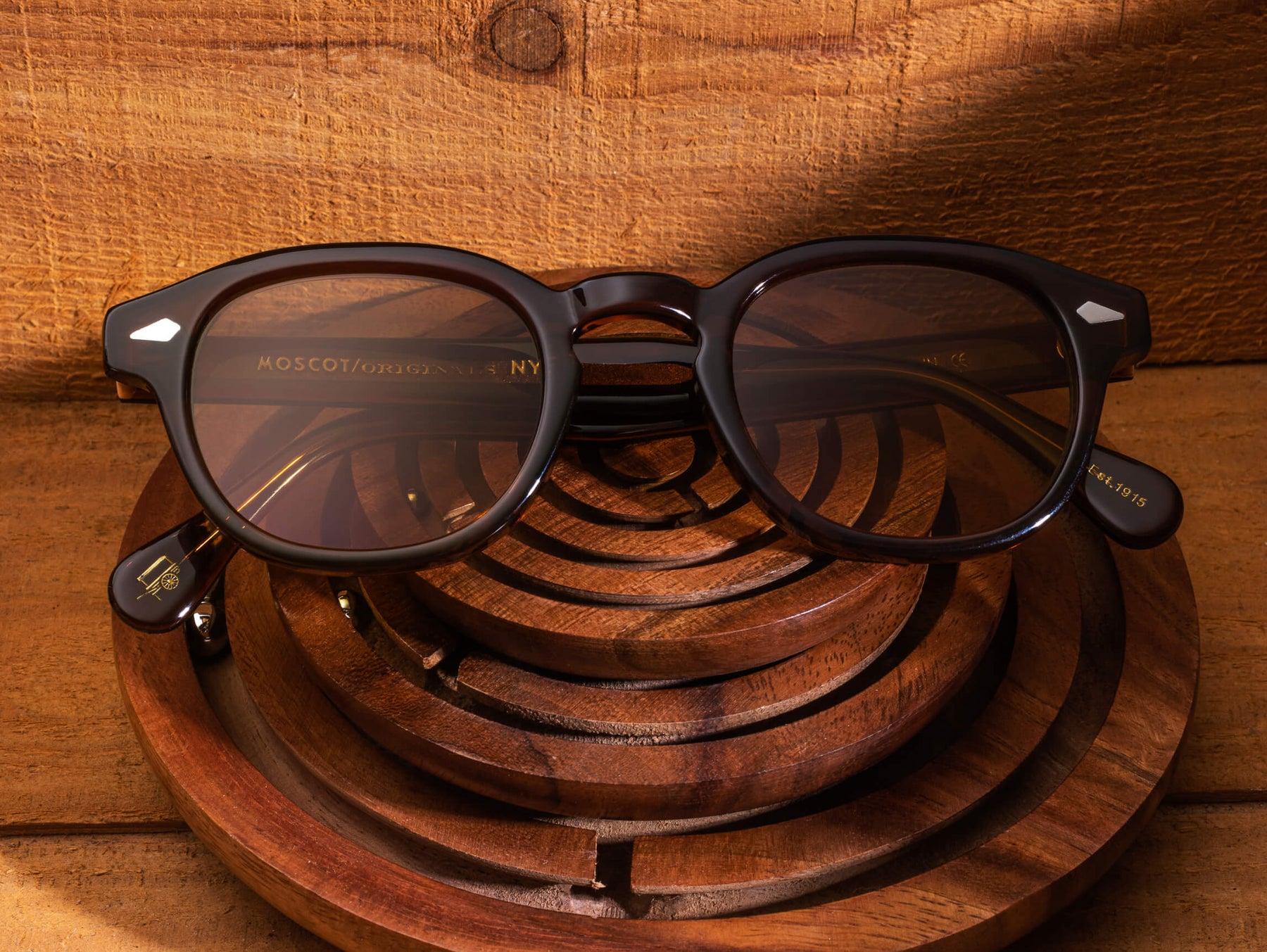 The LEMTOSH in Brown with Chestnut Fade Tinted Lenses