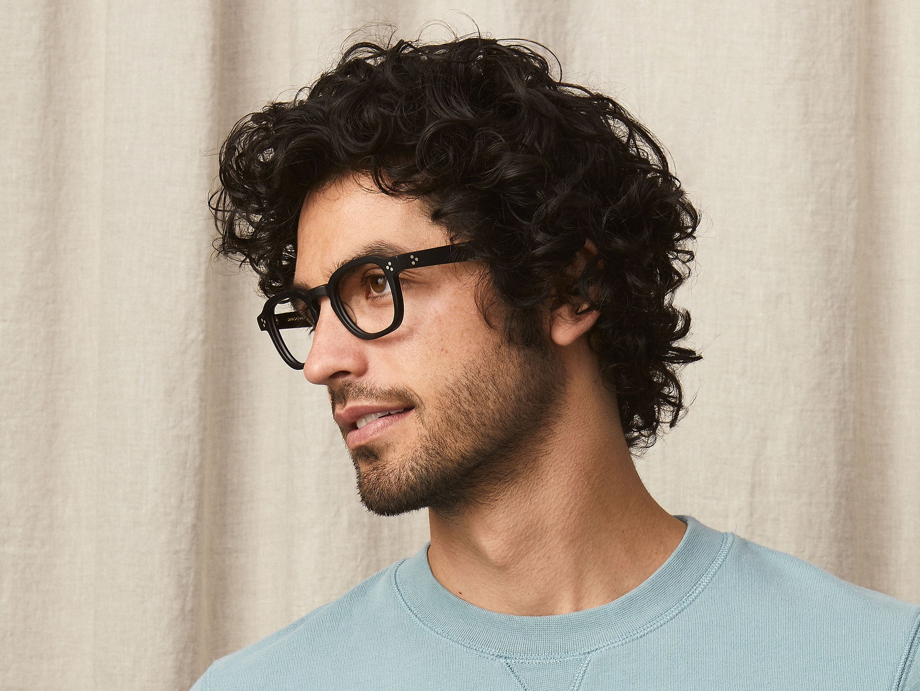 Model is wearing The MOMZA in size 49 in Matte Black