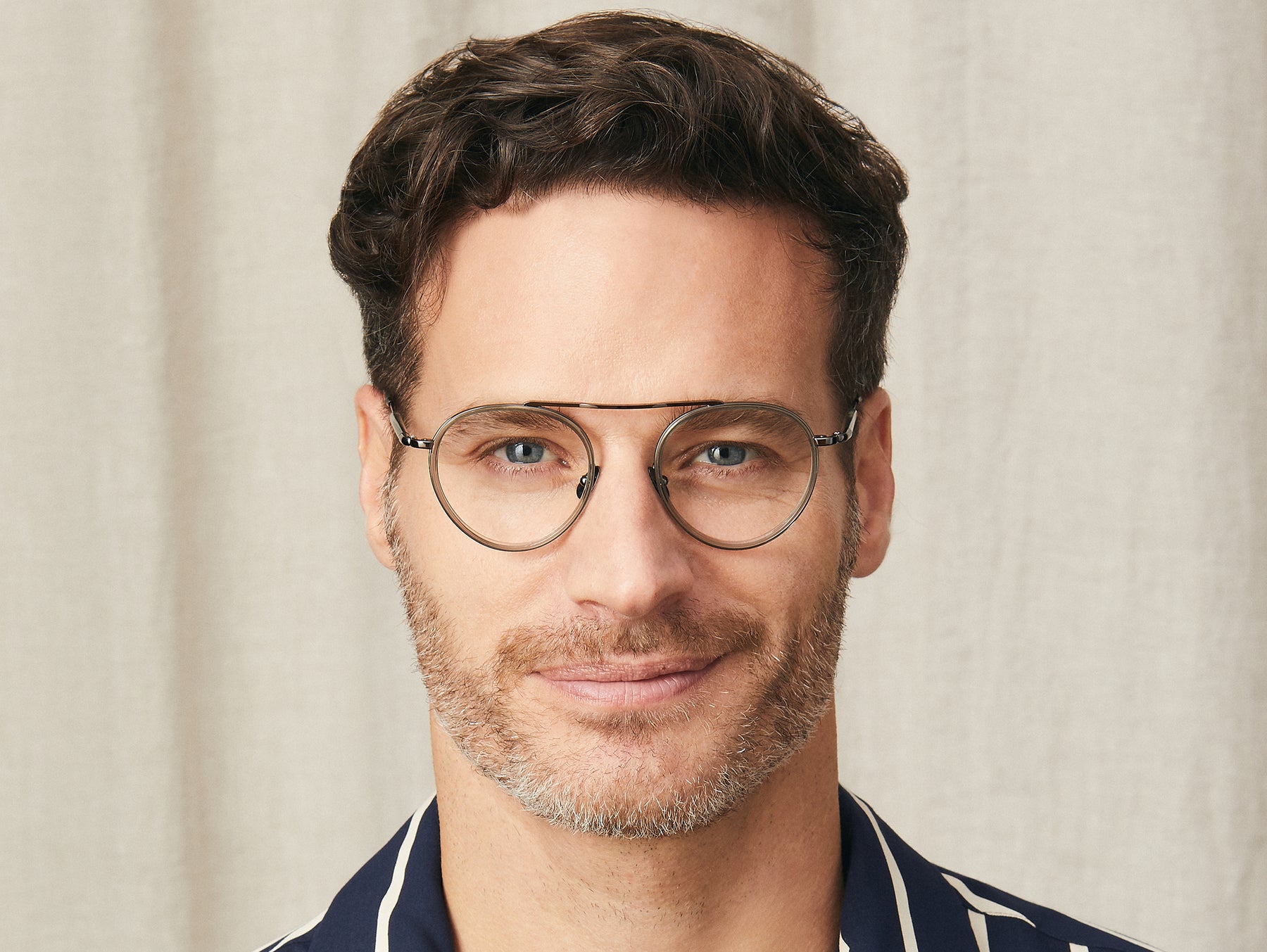 Model is wearing The PUPIK in size 47 in Sage/Pewter