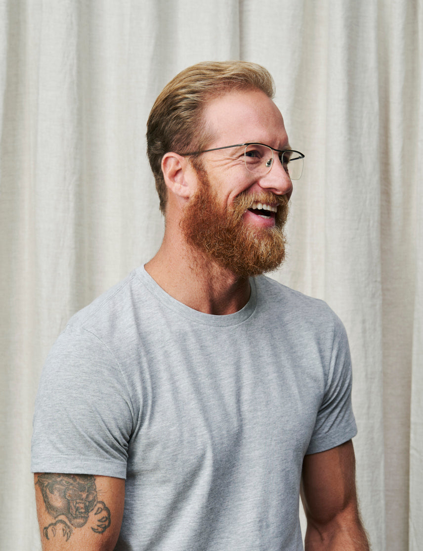 Model is wearing The SIMCHA in size 52 in Dark Gunmetal