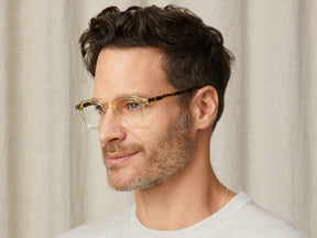 Model is wearing The VANTZ in size 47 in Citron/Tortoise