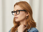 Model is wearing The VILDA in size 48 in Black