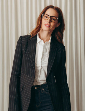 Model is wearing The YONA in size 50 in Honey Blonde