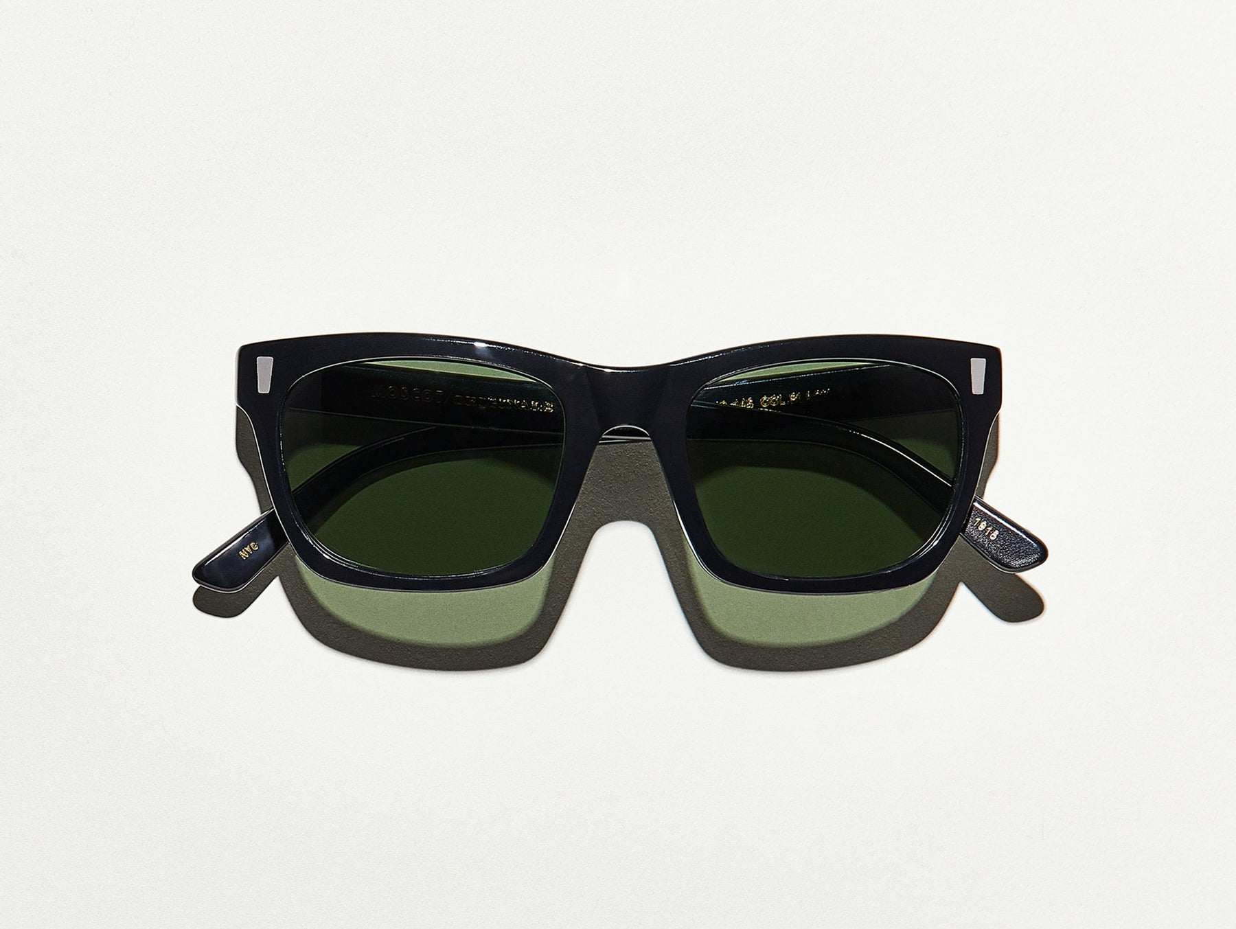 The YONA SUN in Black with G-15 Glass Lenses
