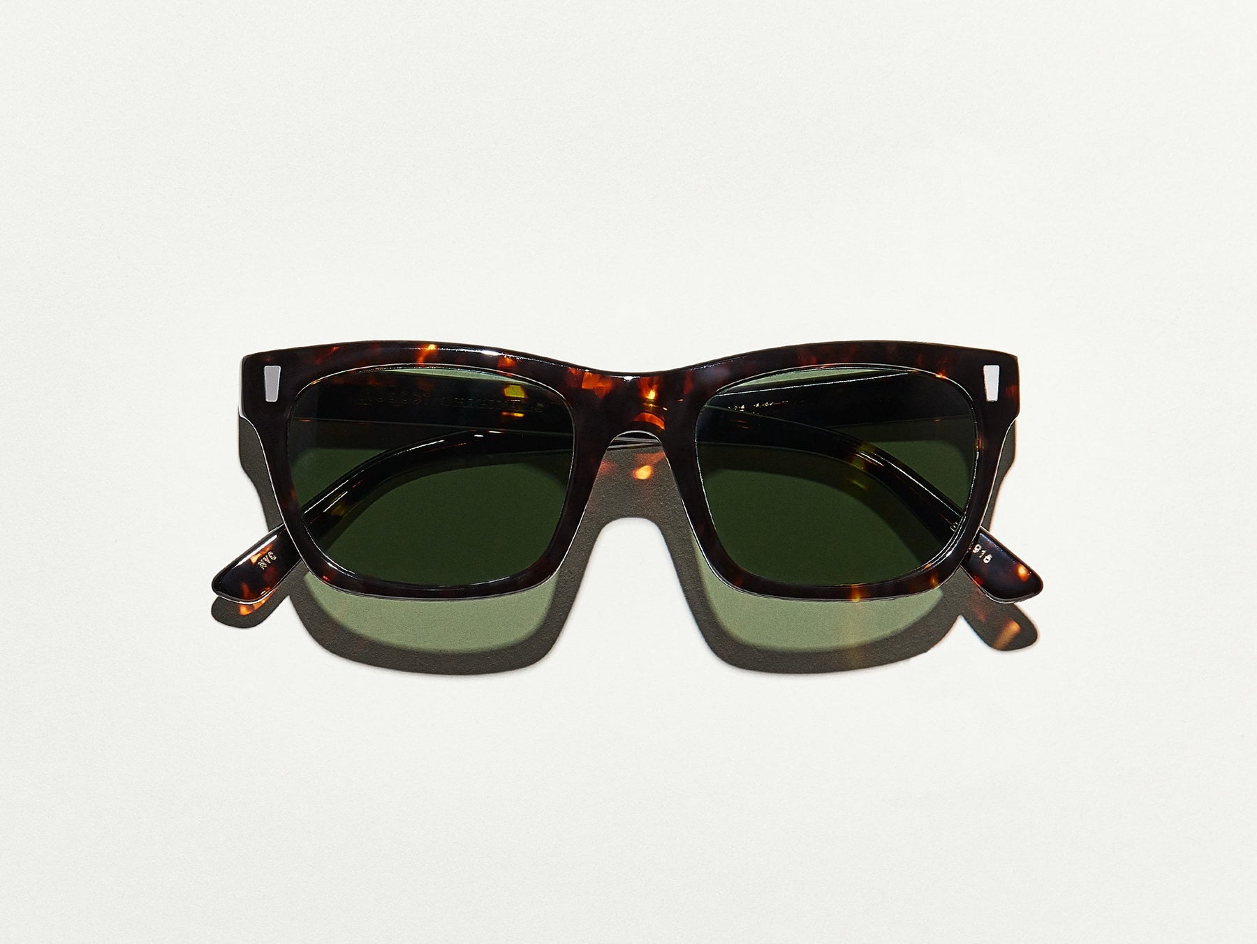 The YONA SUN in Dark Havana with G-15 Glass Lenses