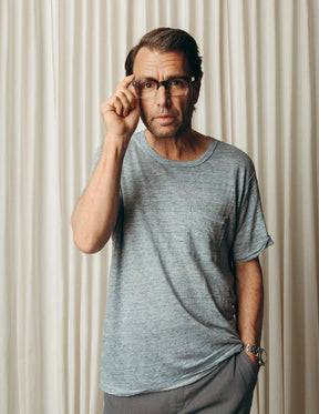 Model is wearing The ZAYDE in size 49 in Charcoal